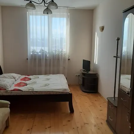 у мирослави